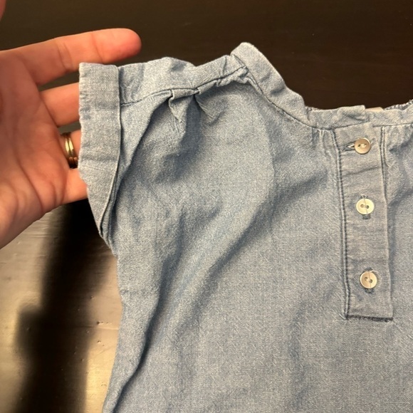Carters toddler girl short sleeve cotton blue chambray top 18 months - Picture 3 of 8